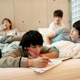 안녕하세요! CNBLUE 입니다! 많이 응원해주세요!