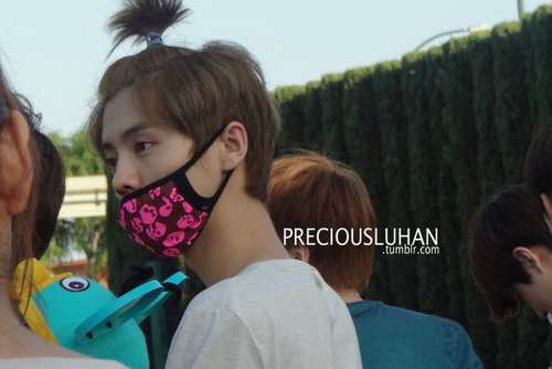 ผมย้ายแอคไป  @sehuna_both ฟอลกันเยอะๆนะครับ แอคนั้นฟอลแบค ~