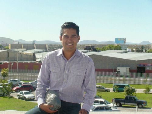 Abogado especialista en Derecho Penal, Derecho Migratorio, Derecho Familiar, Derecho Mercantil.