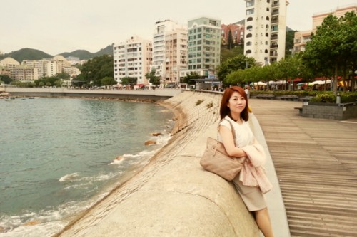 genrevel's profile picture. 