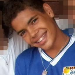 Eu sou aquele cara que faz tudo que der vontade de fazer. e nçao importa com a opinião dos outros.
