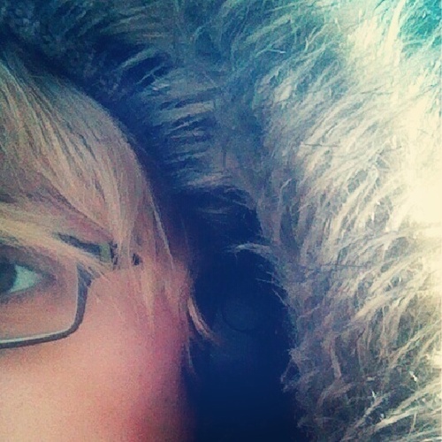 Laluland's profile picture. Vivo entre microsueño y microsueño, para luego soñar cosas increibles, cosas de zurdos, no lo intentéis en casa