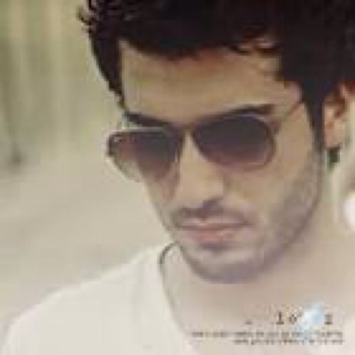 هُنٱ سأعبث بٱلحروف ، أو ربمٱ سٺعبث بي ، سأُفگگها وأُعيد ٺرٺيبهٱ من جديد