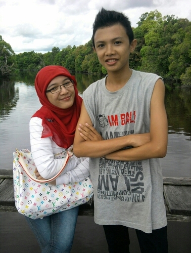 Dewi_desiana's profile picture. 