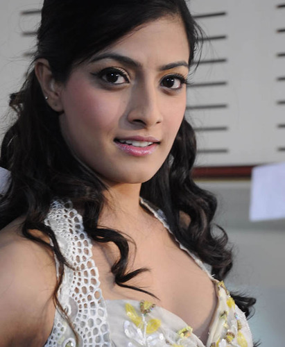 A Fan Club For The Gorgeous Actress @varusarath maintainet by Die Hard Fan!