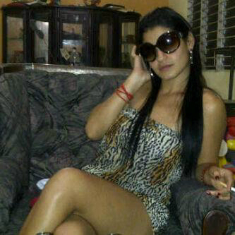 Hombre Pichirre No Tiene Mujer Bonita Pa Que Sepa... Si Me Quieres Ver Contratame