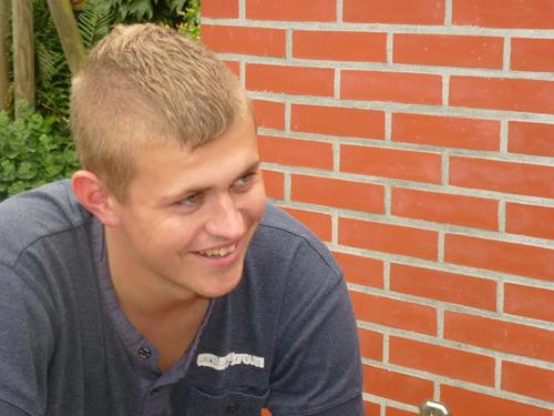 vanalteren's profile picture. Pain makes you stronger.  Tears make you braver.  Heartbreak makes you wiser.  And vodka makes you not remember any of that crap!