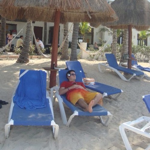 arikuz86's profile picture. 