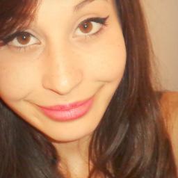 Observe profondément chaque sourire et tu veras que ni tous les clowns sont heureux. -CharlieChaplin.
https://t.co/5GHbzy8N
#TeamFollowBack
