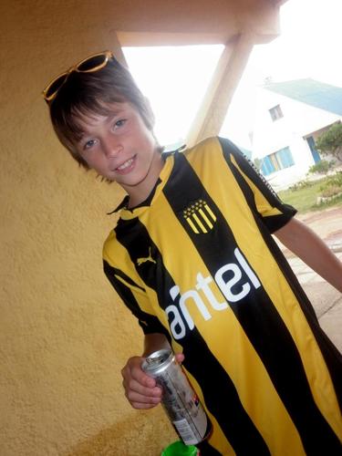 Hola Soy De Uruguay Y Juego Al Futbol♥