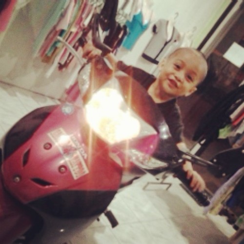 smfjamis's profile picture. Mamang's palangga, Mama's only, Papa's buddy.