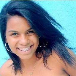 Não fale, não conte detalhes. Não satisfaça a curiosidade alheia. A imaginação dos outros já é difamatória.