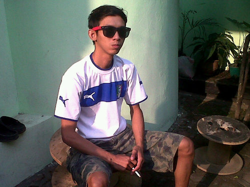 ambaugods's profile picture. Tuhan telah mati