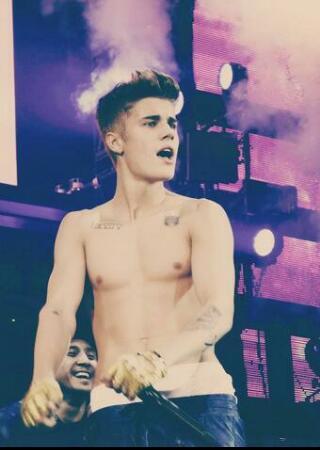 HermanitasBiebs's profile picture. Ocho hermanas con un mismo sueño; Kidrauhl. Enamoradas de la sonrisa de nuestro pequeño canadiense. Always Beliebers.