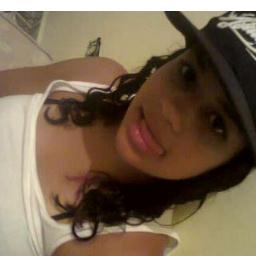 amandiinha838's profile picture. 