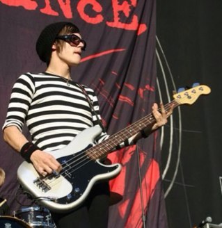 Mikey's brother has got it goin' on, Mikey's brother has got it goin' on.