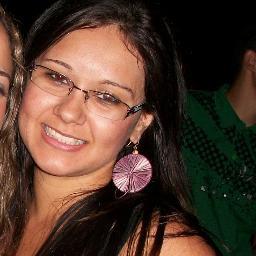 Extrovertida de bem com a vida. Uma garota super feliz ;)