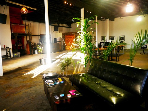 3,000 sq.ft. in the LA Arts District available for Filming / Photo Shoots / Promotional Events / Conferences / Desk Rentals  |  Bookings: hello@2edgy.com