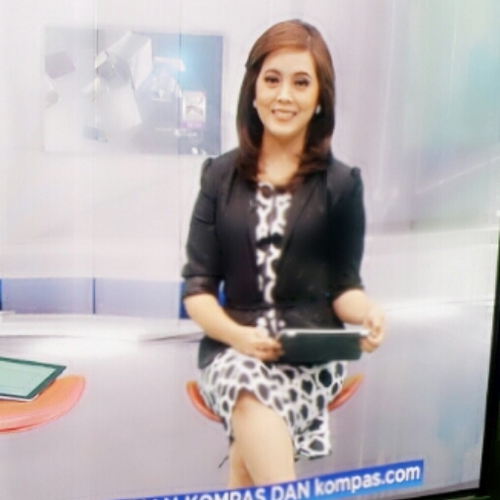 novietaputri's profile picture. A happy wife of a happy husband,and a friend of yours.. :D