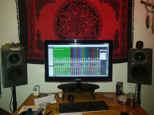 A new Ft,. Collins based recording studio.   Specializing in giving the client the best product possible, from solo artists to full bands. Pro Tools 10 Setup