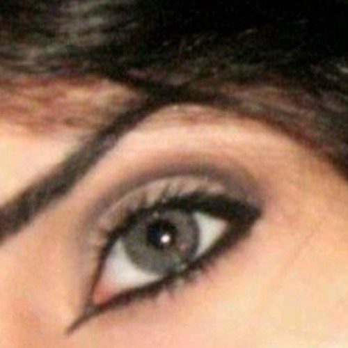 انا بنتن لها تاقف سلاطين البلاد حشود...جمعت الزين وجدودن تدوس الموت والهيه..