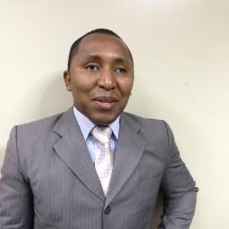 Abogado novidente, funcionario de la PGE.