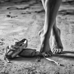Creado & administrado por unas locas alumnas de ballet :) ojalá que le guste nuestra pag. :3 Aceptamos envío de fotos, cartas, frases, confesiones etc...