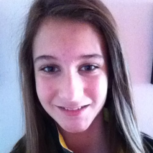 Hey its faith:) I like to play soccer, basketball and soccer baseball. I absulutly LOVE 1D and i love photography :) BYE!