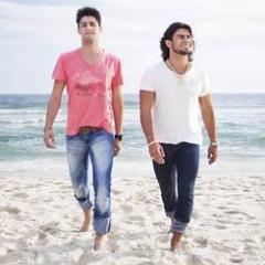 1º twitter oficial de humor da Família M&M.Fc Desde: 06/07/12 seguida por @Munhoz_Mariano dia 06/08/12.por @Munhoz_Frango 08/08/12 e por @Mariano_MeM 05/12/12