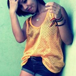 Ela é daquelas que tu gosta na primeira , se apaixona na segunda, e perde a linha na terceira ♪ ((: