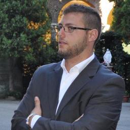 Tecnico Informatico, amante dello sport, della vita all'aria aperta,....Pragmatico al massimo....