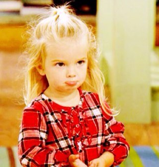 #FRISTOFFICIALITALIANFAKE \\ Taoo :33 sono la piccola Charlie :3 \ #Jordy Mamma ♥