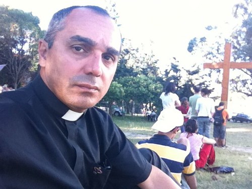 Padre Salesiano. Assessor do setor Juventude da CNBB.