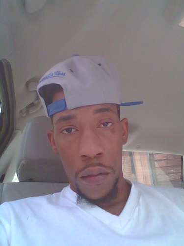 TiNi_B23's profile picture. 