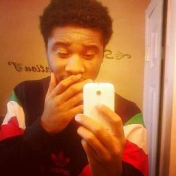 LouisxGold's profile picture. All Gold Everything. Peace!