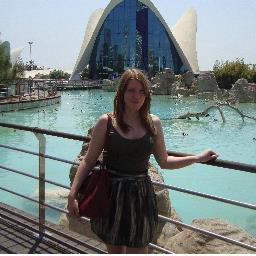 English and Spanish grad from @UniofNottingham.