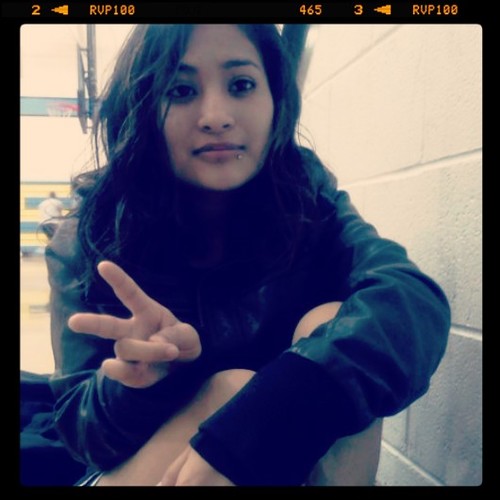 Follow Me , I Follow back * ,'& Follow my #1buddie @myias_beauti (: