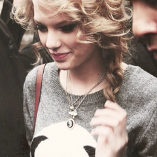 perguntem-me coisas sobre a Taylor no meu ask :3