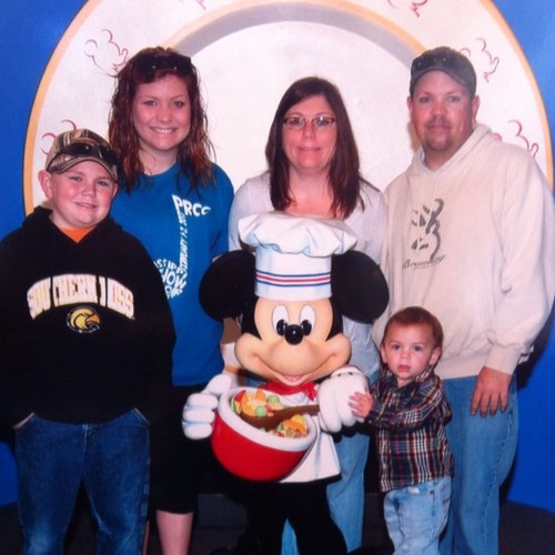 im just me, mother of 3 beautiful kids!!