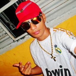 Meu ESTILO DIFERENTE, minha Personalidade fort meu jeito de  viver Toda minha ostentação, cria uma certa Inveja. http://t.co/pej5RZzEXP