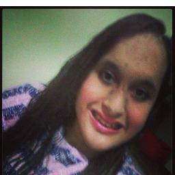 Me #SIGA no #Twitter  Gosto de sair com a #Familia & #Amizades , tbm gosto tudo tipo de coisa & gosto de conversar , e gosto de fazer poemas de romance !