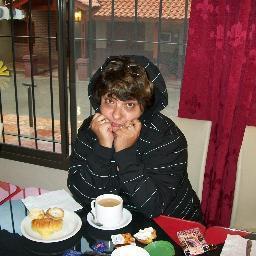 Soy guerrero: mi espada es el amor, mi escudo el humor, mi hogar la coherencia, mi texto la libertad.
Instrumentadora quirurgica H Pirovano Emergentologia
