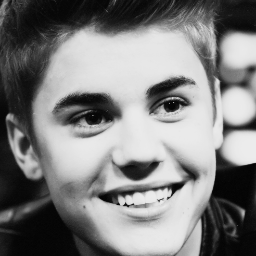 I'm a Belieber, playful, talkative sometimes boring more or less timid, very convinced, I DELIGHT