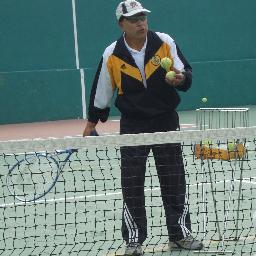 Profesor de Tenis Profesional, se dan clases particulares o a grupos (niños y/o adultos). Cancha de Cemento o Arcilla.
Celular: 0995091300