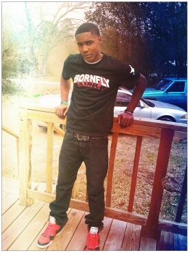 follow me & ill follow back      .....also follow @cutiechelsey