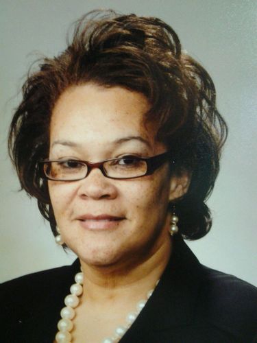 REDDFRECKLES10's profile picture. Professional with great personality!