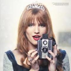 Jogo Habblet DA familia The Oficial Bella Thorne in HAabblet