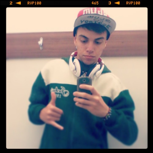 Amauri Cavalcante de Menezes Jr-16 http://t.co/Ua3bSwMGUc face: Amauri Júnior- insta: maumaau_jr- skype: maumaau16.
