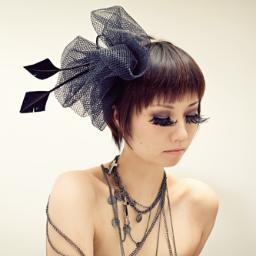 Featherband is a one of a kind fascinators and accessories business. Specializing in commissioned, bridal and avant garde fascinators and hair accessories.