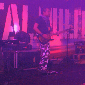 Hidup tanpa cinta bagai taman tak berbunga hai..itulah kata pujangga hέhέhέhέ